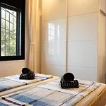 Sea View Neher Nr 1 רוזס